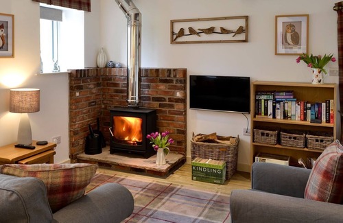 Westward Cottage | 1 bedroom accommodation in Brocklebank, near Caldbeck and Uldale