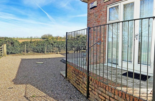 Louth Cottage | 1 bedroom accommodation in Little Tathwell, near Louth