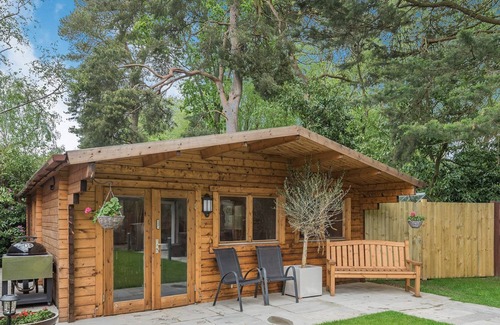 New Forest District Cottage | 1 bedroom accommodation in Hythe, near Southampton