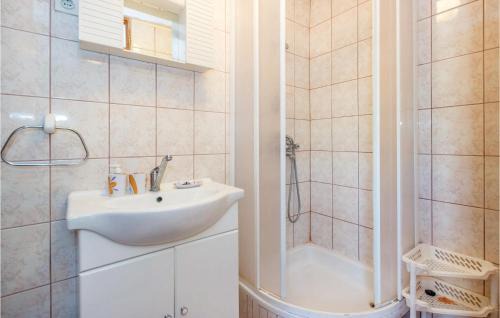 Karlobag Apartment | 1 Bedroom Amazing Apartment In Karlobag
