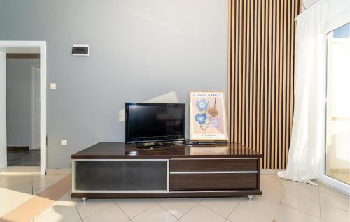 Obrovac Apartment | 1 Bedroom Amazing Apartment In Krusevo