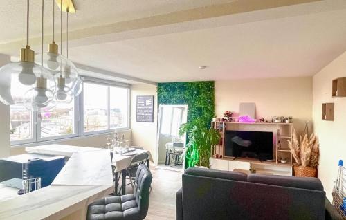 Belle-Beille Apartment | 1 Bedroom Amazing Apartment In Angers