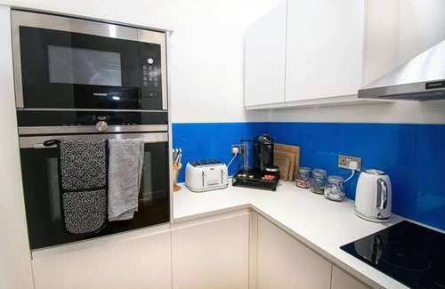 Penarth Apartment | 1-Bedroom Apartment by the sea
