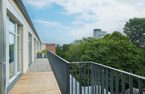 Hakenfelde Condo | 1-bedroom apartment w upscale design & balcony on the wonderful island Eiswerder