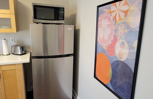 Riverdale Apartment | 1 bedroom apartment in historic Danforth home