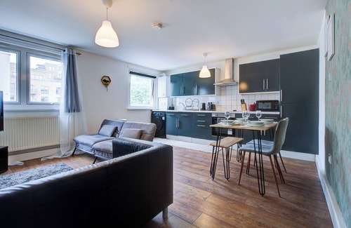 Tower Hamlets Apartment | 1 bedroom apartment in Mile End