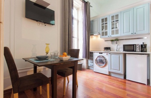 Mouraria Apartment | 1 Bedroom Apartment Located in the Heart of Lisbon City