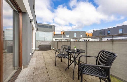 Wilanow Apartment | 1 Bedroom Apartment Sarmacka by Renters