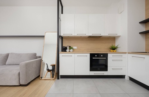Wilanow Apartment | 1 Bedroom Apartment Sarmacka by Renters