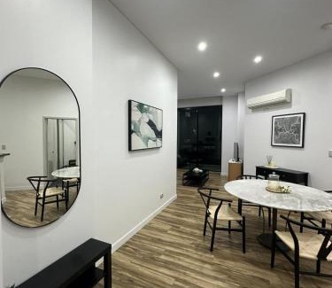 Ultimo Apartment | 1 Bedroom Apartment Ultimo with Pool and Gym Access
