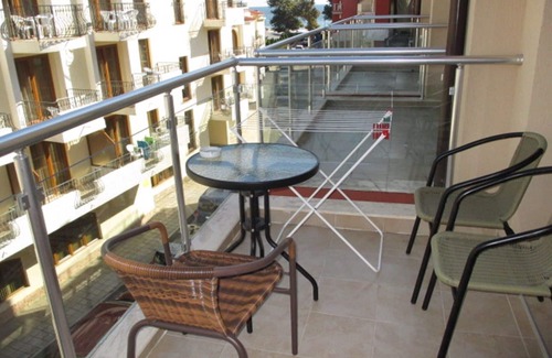 Sozopol Apartment | 1-bedroom apartment with sea view near the beach in the aparthotel "Onegin"