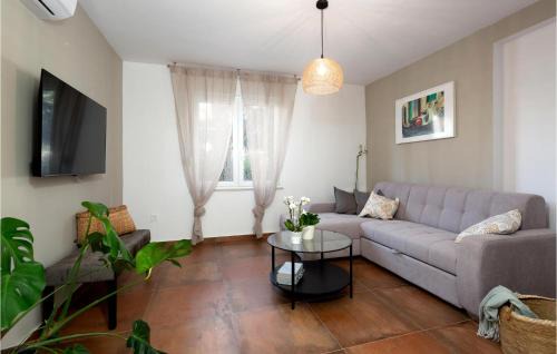 Bogovici Apartment | 1 Bedroom Awesome Apartment In Bogovici