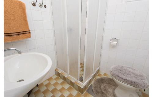 Zuljana Apartment | 1 Bedroom Awesome Apartment In Zuljana