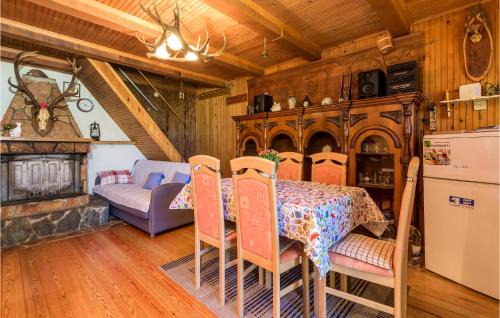 Zlobin House | 1 Bedroom Awesome Home In Zlobin