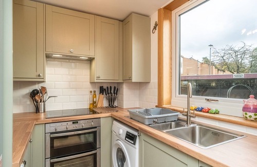 Cramond Bridge Apartment | 1 Bedroom Beachside Apartment Edinburgh | Pass the Keys