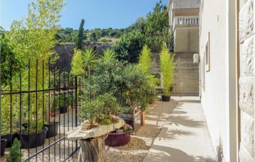 Zvekovica Apartment | 1 Bedroom Beautiful Apartment In Cavtat