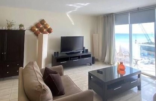 Surfside Condo | 1 Bedroom Condo 439533 by Houzlet