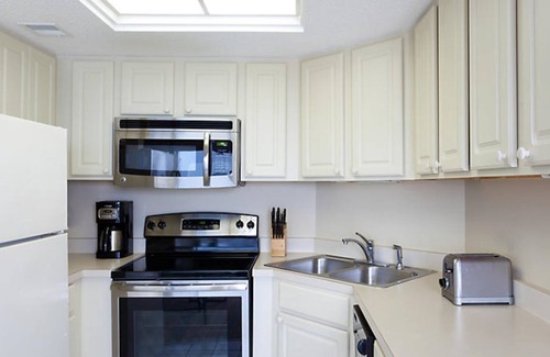 Downtown Myrtle Beach Resort | 1 Bedroom Condo at SeaGlass Tower