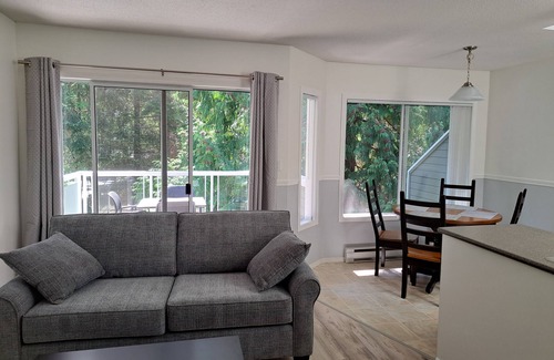 Regional District of Nanaimo Resort | 1 Bedroom Condo Near Rathtrevor Beach