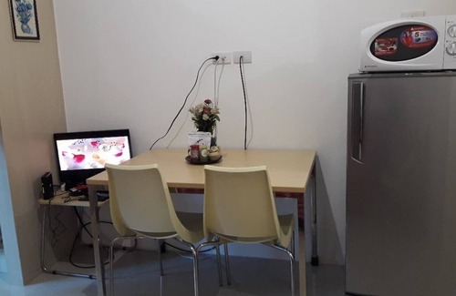 Barangka Ilaya Apartment | 1 Bedroom Condo with TV Cable & Wifi