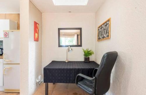 Greater Johannesburg Metropolitan Area Apartment | 1 Bedroom Cottage