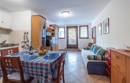 Pavicini Apartment | 1 Bedroom Cozy Apartment In Pavicini
