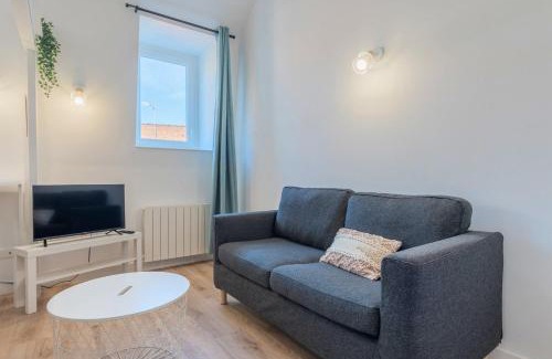 Tourcoing Apartment | 1 bedroom duplex apartment, with parking
