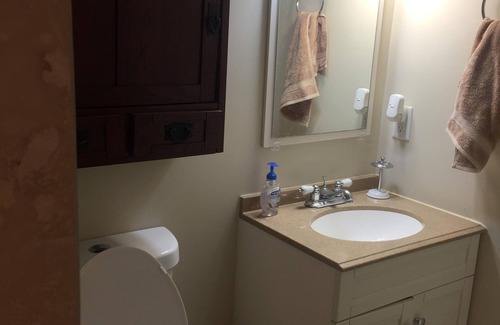 Stronghold Apartment | 1-bedroom English basement apartment close to everything