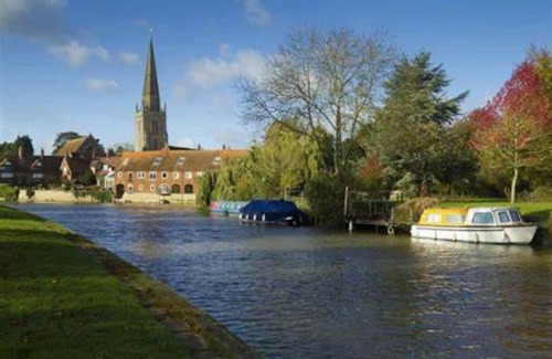 Abingdon Apartment | 1 bedroom flat sleeps 4 in Abingdon Oxfordshire