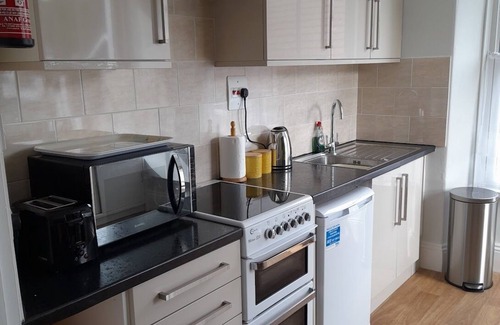 Okehampton Apartment | 1 bedroom flat with kitchen and bathroom, private entrance & off street parking