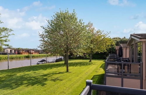 Tiddington Ski Chalet | 1 bedroom accommodation in Stratford-upon-Avon