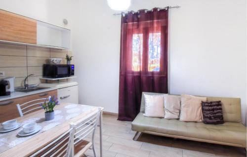 Gizzeria Apartment | 1 Bedroom Gorgeous Apartment In Gizzeria