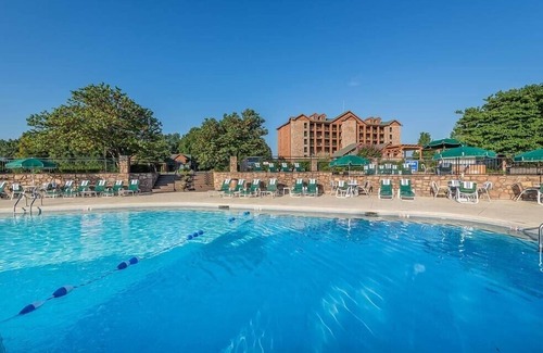 Branson Theater District Villa | 1 Bedroom Grand Villa in Westgate Branson Woods Resort-fully equipped kitchen
