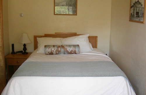 Tahoe Vista Resort | 1-bedroom guestroom in Tahoe Vista, 22 minutes to Northstar California Resort