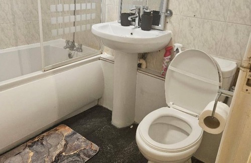 Harold Wood House | 1 bedroom house in the heart of London, 2 min from Harold Wood station.