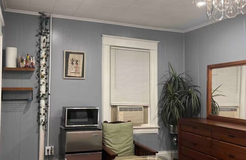 Clason Point Apartment | 1-bedroom in the Bronx next to nearby parks and ferry.
