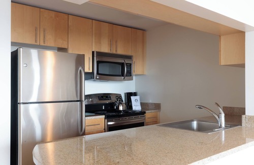 The Waterfront Apartment | 1 Bedroom in the Heart of Downtown Jersey City