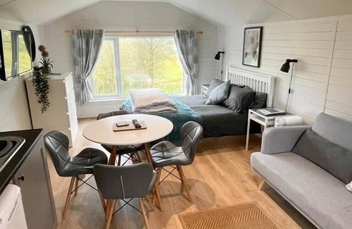 Corwen Cabin | 1 Bedroom Log Cabin in Parc Pen y Bryn Sleep 2/3