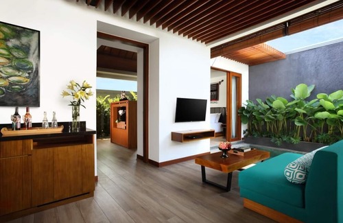Sunset Road Villa | 1 Bedroom Private pool villa in Legian Kuta near the beach