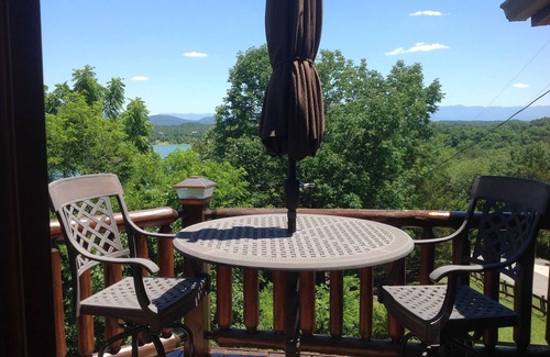 Sevierville Cabin | 1 Bedroom, Sleeps 2- On Douglas Lake