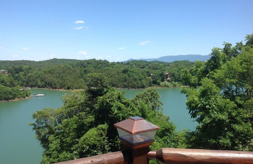 Sevierville Cabin | 1 Bedroom, Sleeps 2- On Douglas Lake