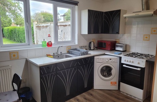Luton Apartment | 1 Bedroom - Sleeps 3 - Free Parking