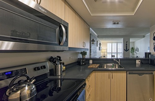 Coconut Grove Apartment | 1 Bedroom Steps to Marina and CocoWalk