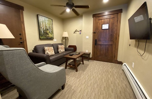 Breckenridge Apartment | 1 Bedroom Studio Ski In/Ski Out Property at Grand Lodge on Peak 7