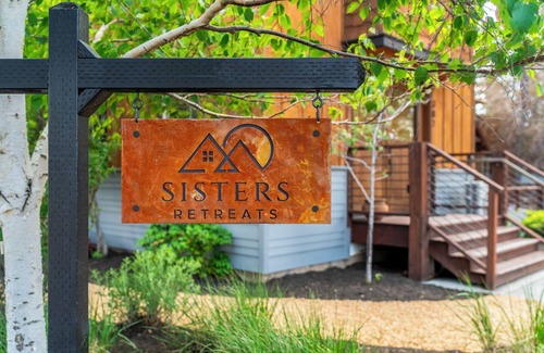 Sisters Apartment | 1 Bedroom Studio with your own courtyard