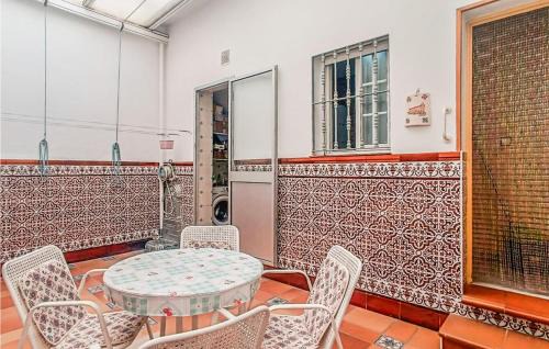 Cerro del Aguila Apartment | 1 Bedroom Stunning Apartment In Sevilla