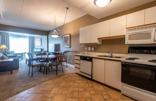 Collingwood Apartment | 1 bedroom suite at Georgian Bay Hotel