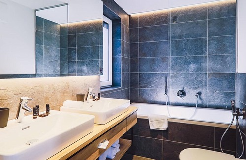 Rain Apartment | 1-bedroom suite with bathtub NRF HP - Hotel Stockinggut by Avenida Leogang
