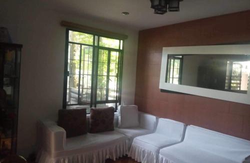 Carmona Apartment | 1 bedroom townhouse