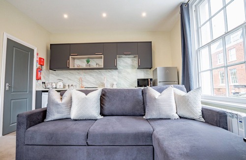 Pontrilas Condo | 1 Bedroom Worcester City Centre Apartment